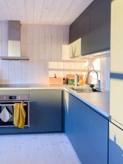 Family Cabin With Views In Lygnalia - 8