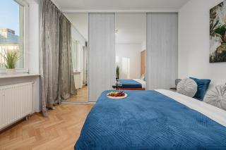Lumina apartment for family in center Warsaw - 1