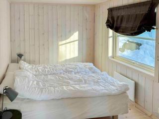 Family Cabin With Views In Lygnalia - 1