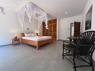 Luxury 5 Bedroom Villa with private Pool in nature - 1