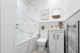 Welcoming Home In Renfrew, Near Glasgow Airport - Bonnie Lodgings - 7