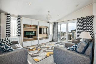 Laburnum Tresaith - 9