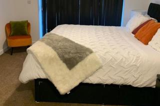 Flat-Sleeps 4 & Direct links to Central London - West Thurrock - 7