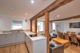 Finest Retreats - Brecon House - 2