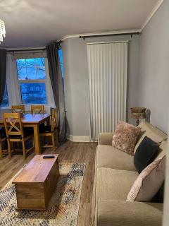 Bright Open-Plan Apartment in Welling, South East London - Welling - 8