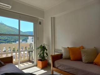 A nueve cuadras de Plaza Central con cochera - 7