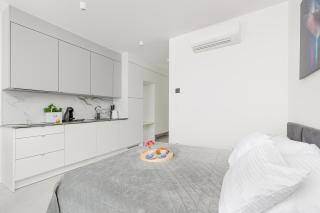 Sea&Lake Mielno Elegant Studio with Parking & Terrace by Noclegi Renters - 8