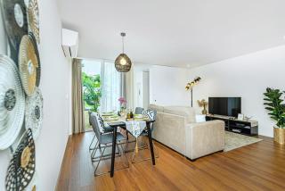 Luxury in the Art District by Innkeeper - 5