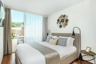 Luxury in the Art District by Innkeeper - 9