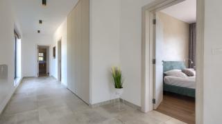 Modern villa Blanka with pool and grill in Tinjan - 7