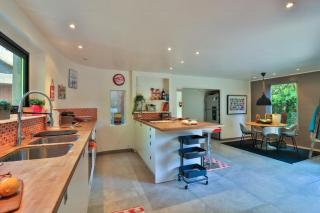 Mediterranean Villa With Sea View In Bormes - 6