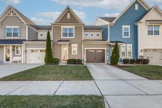 Shuttle to Beach, Relax on Patio! Millville Escape - 8