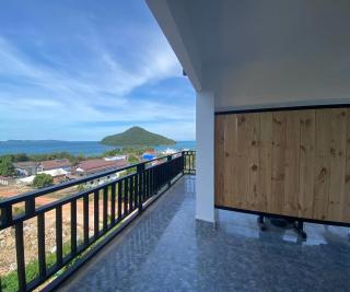 Big Head Bungalows - 7