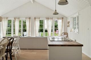 Wooden House With Relaxing Atmosphere - 6