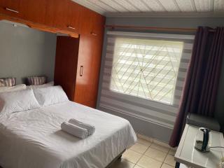 Ikhutseng Guesthouse - 4