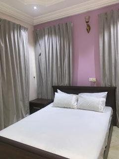 Elegant 3- Bedroom Apartment in East Legon! - 9