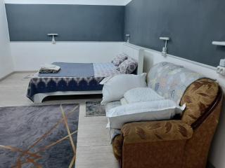 Aerodrom Hotel - Hostel - 9