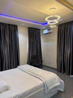 Emerald Apartment - 4