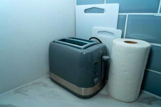 Blackpool Seaside Retreat for 6, Seafront Location, Free Parking & WiFi - 2