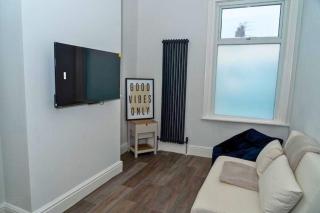 Blackpool Seaside Retreat for 6, Seafront Location, Free Parking & WiFi - 7