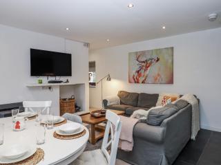 Clifford Lodge Barn - 3