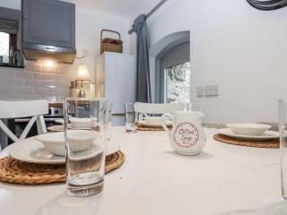 Clifford Lodge Barn - 2