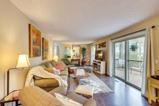 Near Lakes and Trails! Cozy Hot Springs Hideaway - 6