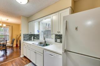 Near Lakes and Trails! Cozy Hot Springs Hideaway - 1