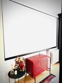 Studio apartment with a movie theater - 1