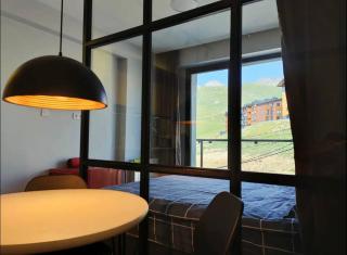 Studio apartment with a movie theater - 3