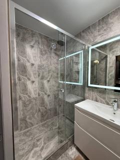 Royal apart on Svobody 6-8 Avenue - 7