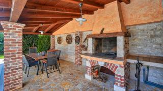 Rustic Villa Simone with outdoor pool in Porec - 2