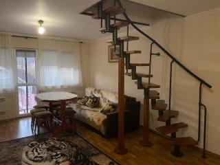 Котедж біля санаторію Сонячне Закарпаття - Polyana - 6