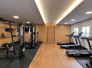 Royal Legacy Exclusive - 1