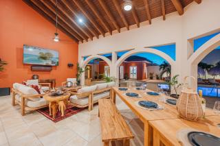 BrandNew Mansion 2 min to Eagle and Palm Beach includes HighEnd Amenities - 8