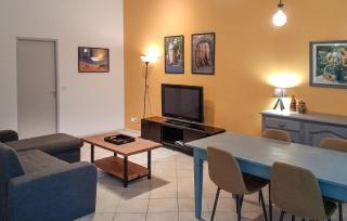 Lovely Home In Besse Sur Issole - 8