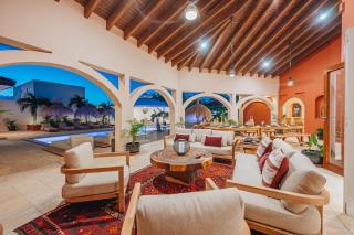 BrandNew Mansion 2 min to Eagle and Palm Beach includes HighEnd Amenities - 2