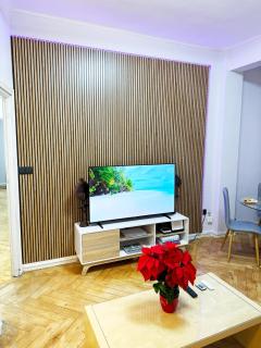 Frente a Primark Gran Via Apartamento nuevo y reformado a estrenar Full Equipado con Amenities - 6