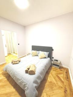 Frente a Primark Gran Via Apartamento nuevo y reformado a estrenar Full Equipado con Amenities - 2