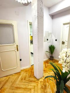 Frente a Primark Gran Via Apartamento nuevo y reformado a estrenar Full Equipado con Amenities - 1