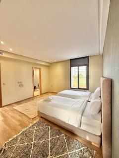 Villa 1 prestige with Pool & Private Guests Suites - 1