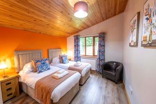 Laurel Lodge 6 with Hot Tub - 4