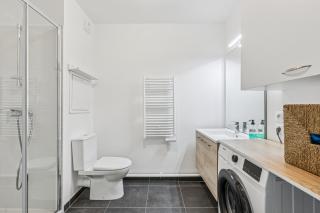 New 1BR, Balcony, 2 min station, 20 min Paris - 3