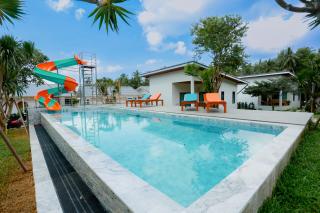 Rock & Lune Boutique Villas - 1