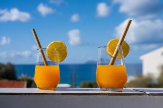 Family Home, with Sea & Mountain view - 8