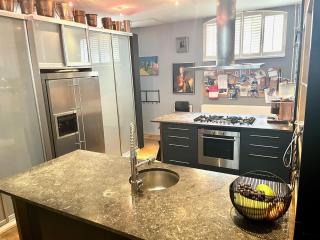 Elegant penthouse LOFT of 250 m2 in city centre with huge roofgarden 80 m2 - 9