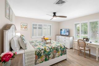 Brand New Saltwater Pool! - Waterfront Canal - Luxury Home - 7