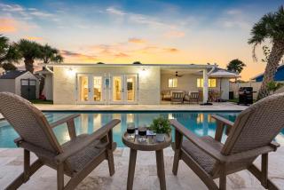 Brand New Saltwater Pool! - Waterfront Canal - Luxury Home - 5