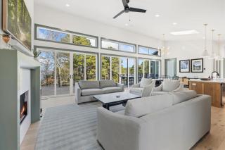 Lakeside Luxe-Lake Access-Hot Tub-Amazing Patio - 1