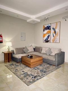 Quartz Executive - كوارتز التنفيذية - Abha - 1